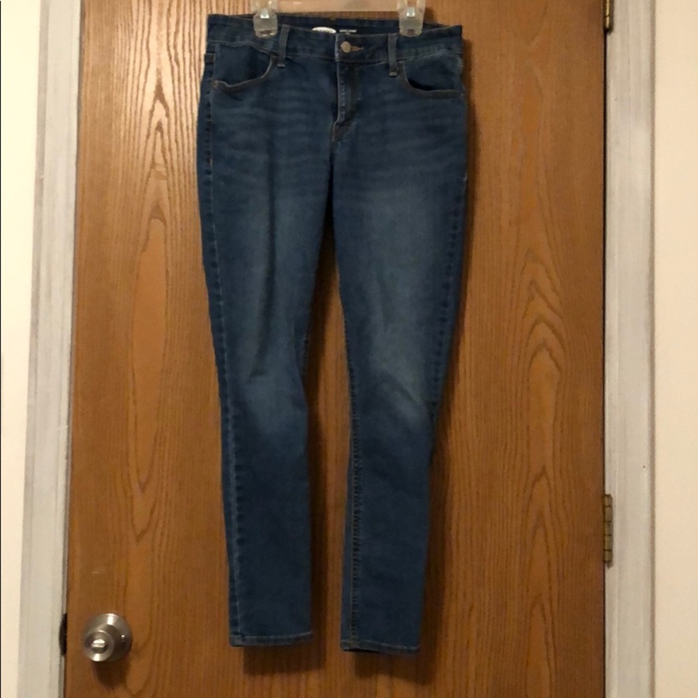 Ankle length skinny jeans